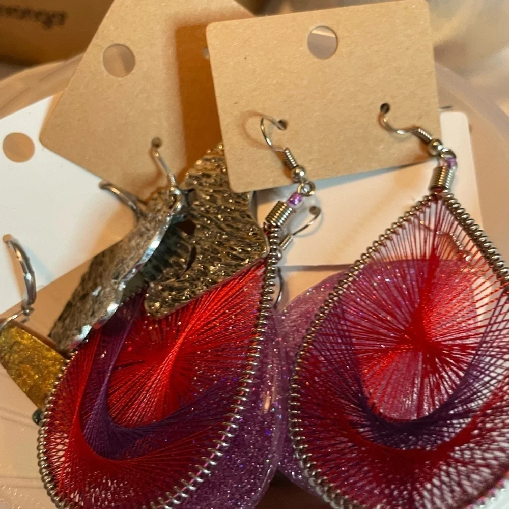 Colorful Earring Bundle - Picture 5 of 8